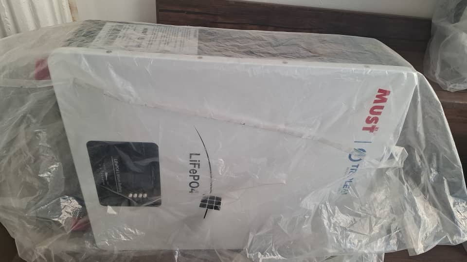 بطارية طاقة الشمسية